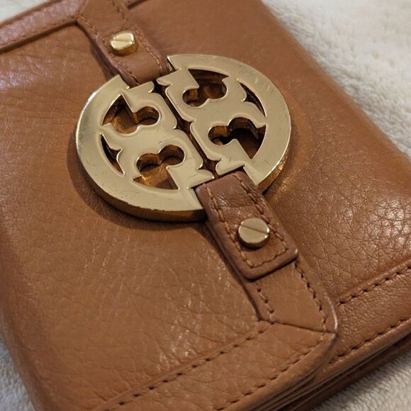 Tory Burch Brown Leather Logo Wallet - Picture 3 of 4